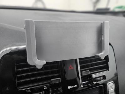 Nissan Leaf phone holder