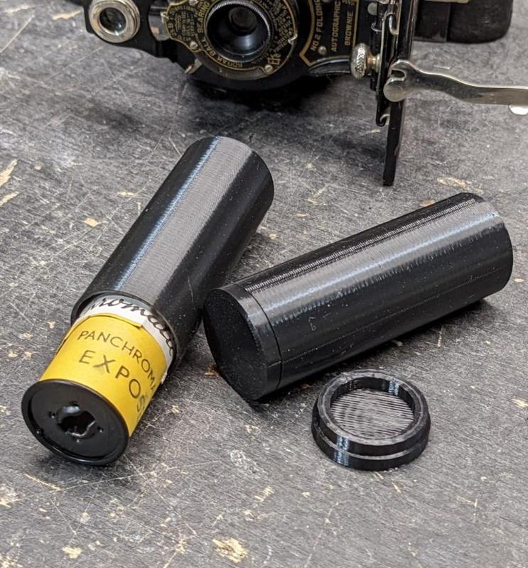 120/620 film canister