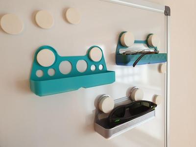 Glasses box for magnetic whiteboard