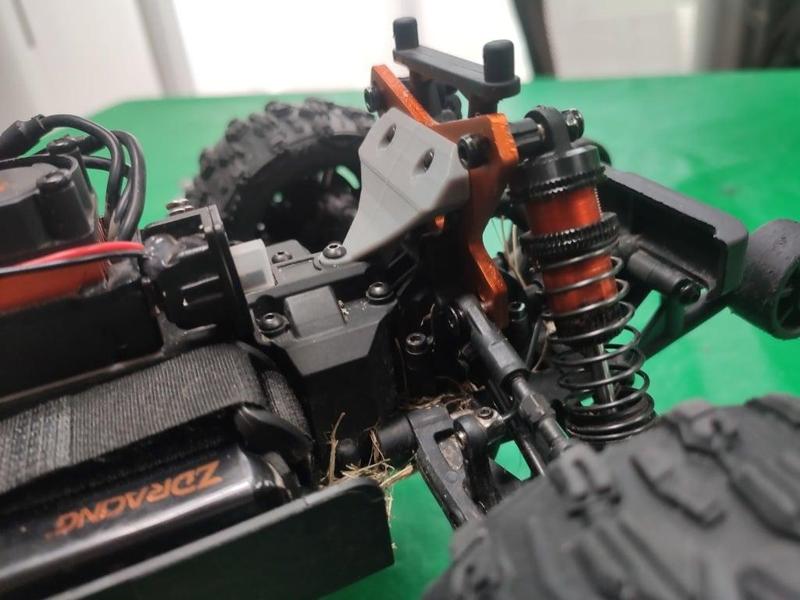 Rear shock mount reinforcement for ZD RACING MT16 / RLAARLO ROG1