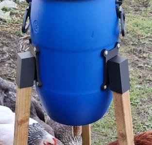 Pheasant Chicken feeder leg brackets