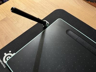 Wacom Intuos Pen Holder
