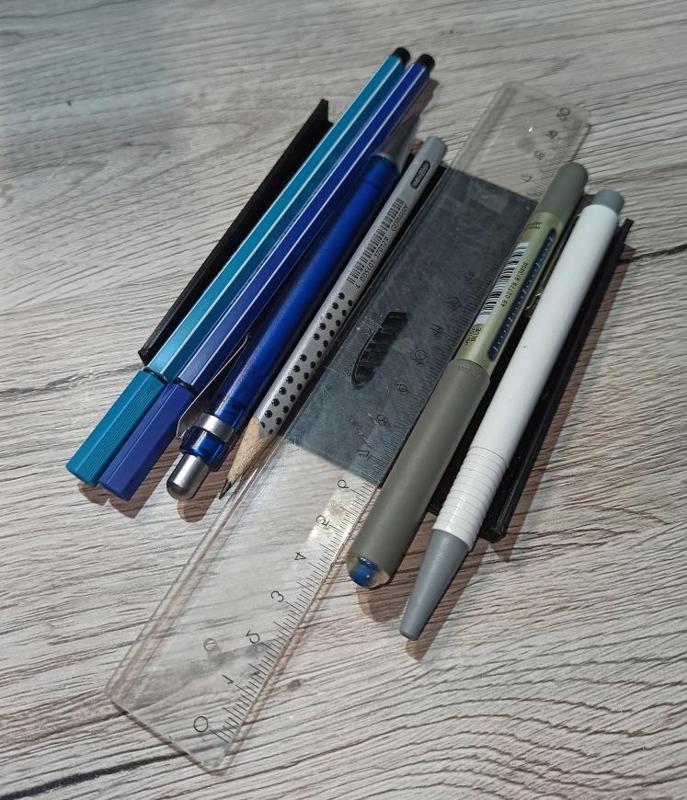 storage for pens, pencil, stationery (flat) - Ablage für Stifte, Bleistifte, Schreibwaren (flach)