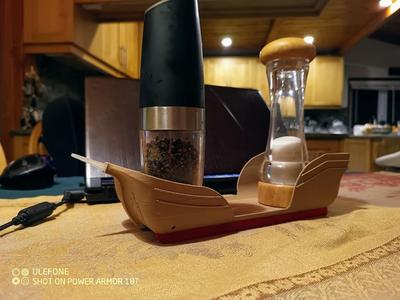 Salt & Pepper Ship