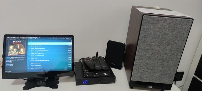 HiFi HiRes multimedia media center with Raspberry Pi 4B + Hifiberry Digi with fan + 13 inch touchscreen + osmc + ssd TB 
