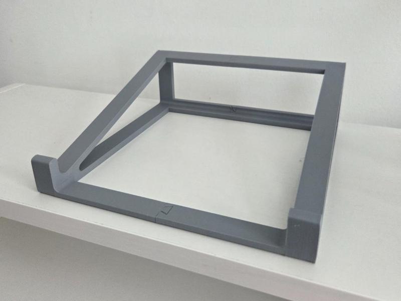 Laptop Riser - Fits A1 Mini Without Supports!