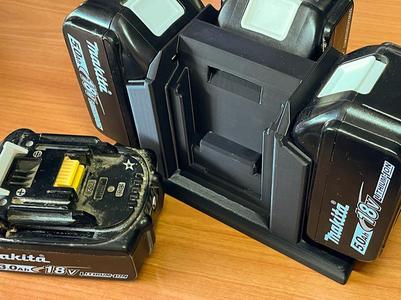 Makita 4X battery holder