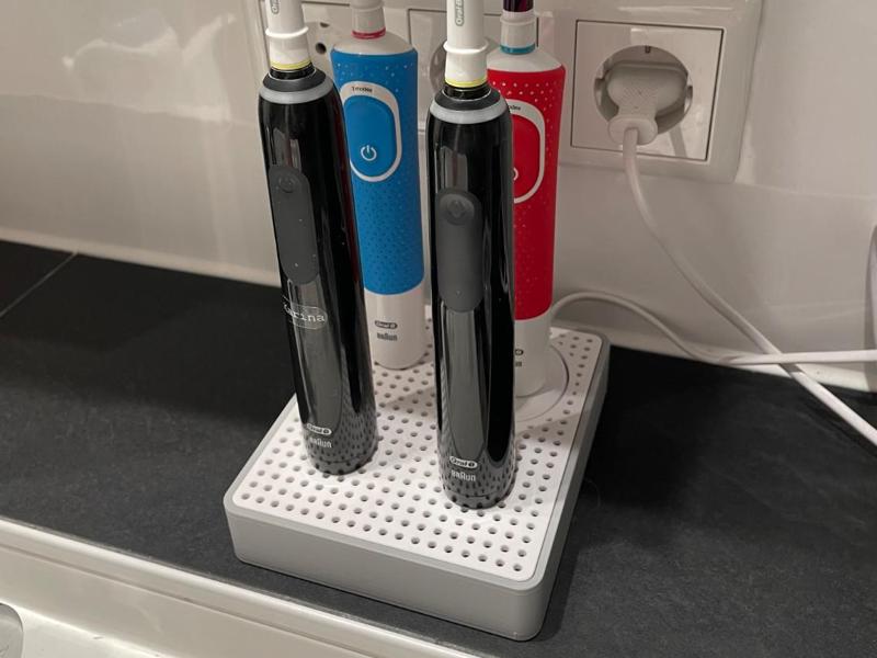 Oral B Toothbrush Holder 2x2 V1 for 4 brushes