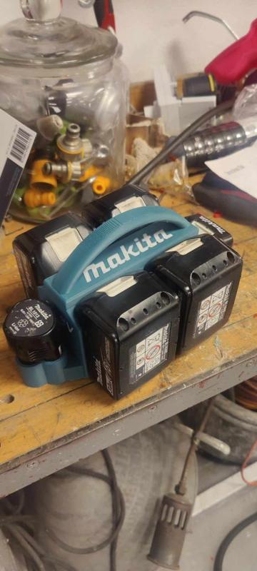 Makita battery carrier - 18V, 12V and 10,8V