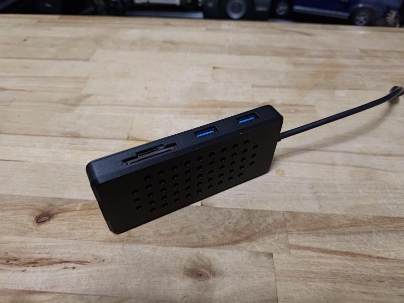 Anker 555 USB-C HDMI Hub Vented Case