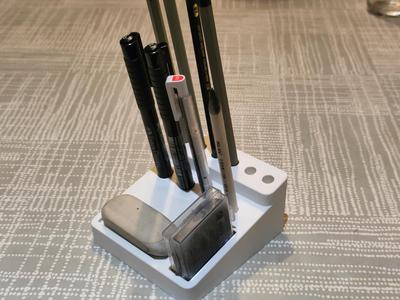 Desktop pen organizer