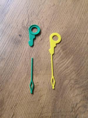 Fridge drain hole cleaning tool