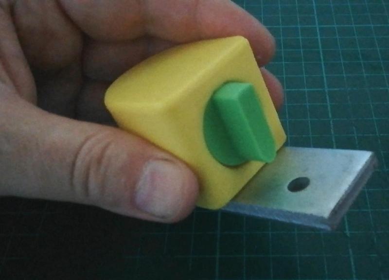 Simple magnetic switch