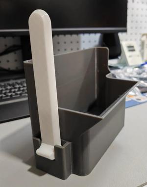 A1 Litter Box with Shovel Holder