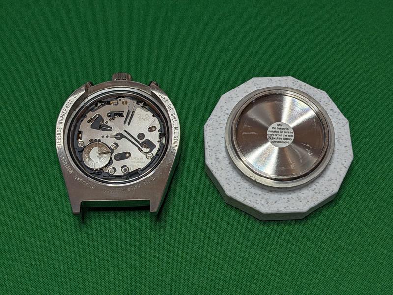 Watch caseback removal tool