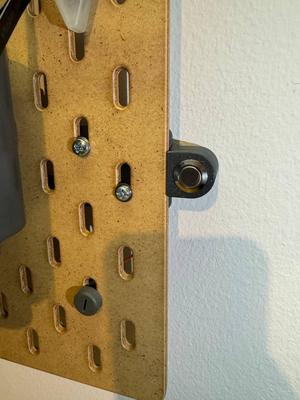 Skadis button case