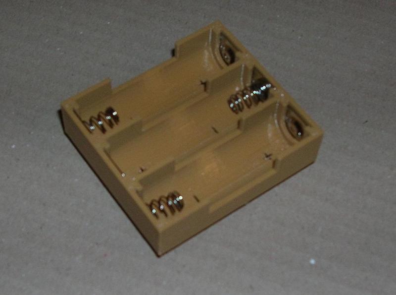 Battery box for three 1.5V AA batteries in series connection