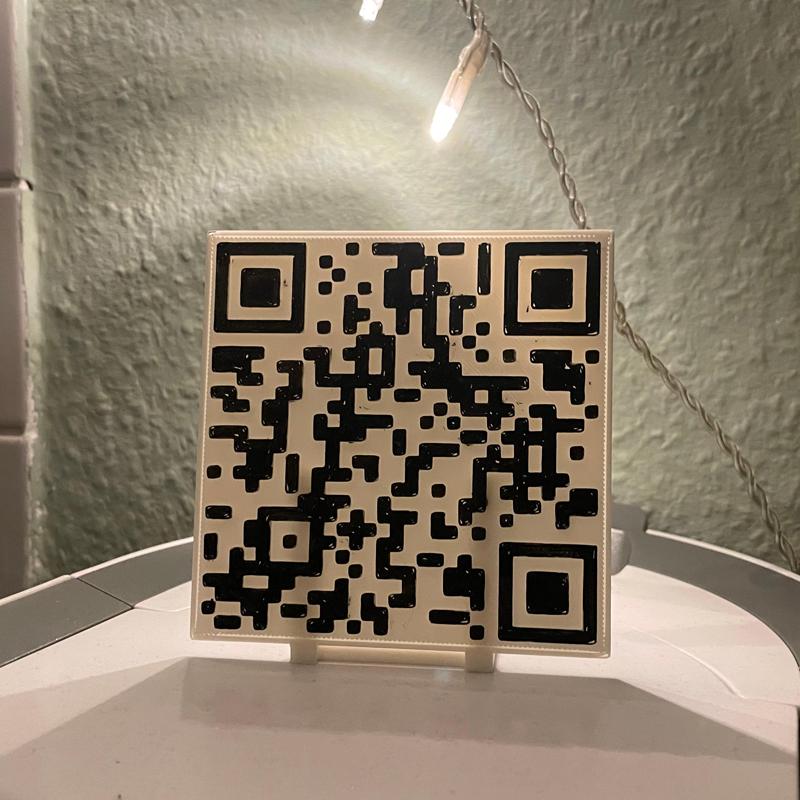 Rickroll QR code (with stand)