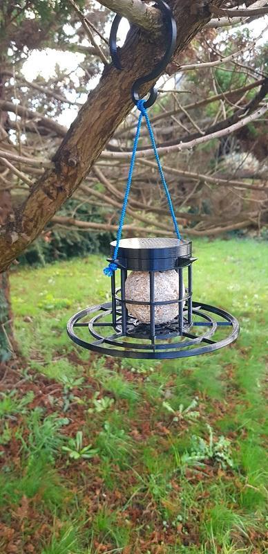 Mangeoire 1 boule de graisse pour oiseaux - Bird feeder 1 tallow ball