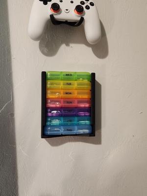 Pill / Vitamin Holder