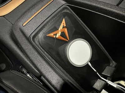Magsafe tray for Cupra Born (updated, v16)