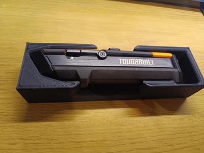 Toughbuilt reload utility knife drawer stand
