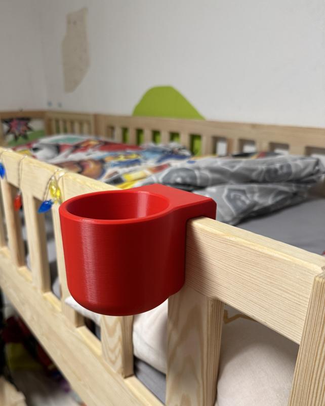 Betthalterung für Trinkflasche