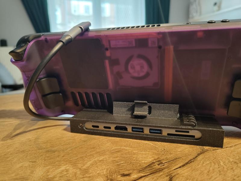 Steam Deck Stand With Hub Pocket