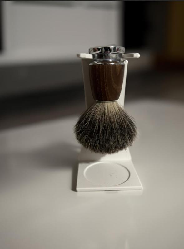 Rasierpinsel-Halterung / shaving brush holder