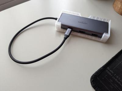 UGREEN Hub USB-C Holder (Remix for DUAL HDMI PORTS)