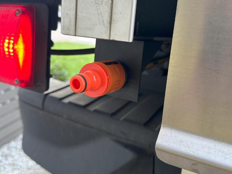 Hose Connecter Holding Bracket