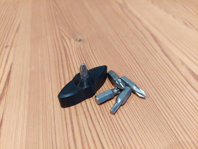 Bit Driver with bit retention