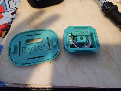 Vive_Ultimate_Tracker_Screw-On-Mount_Haptic-Pancake_Wire-Crimping-System