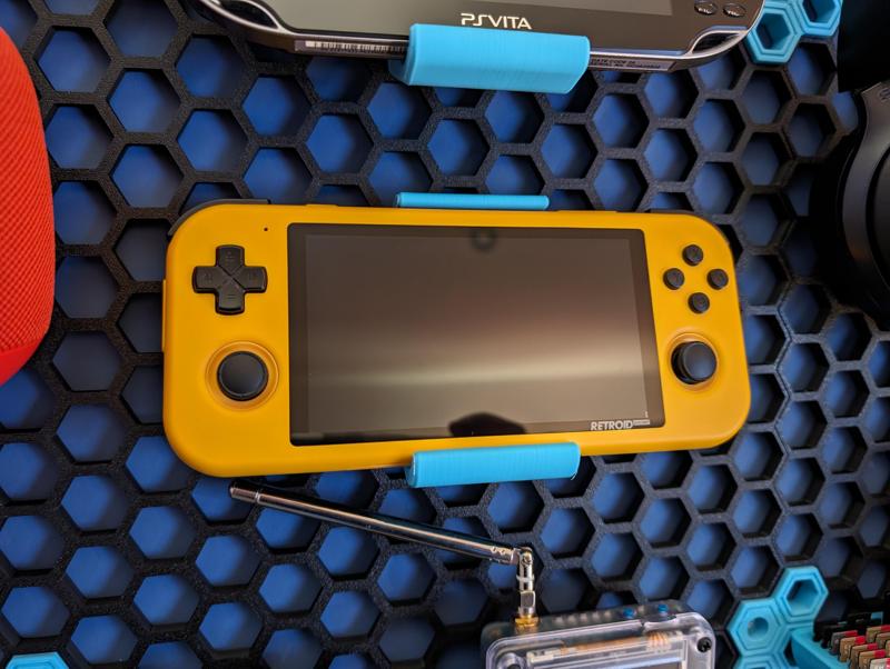 Honeycomb Storage Wall - Retroid Pocket 3+ Mount