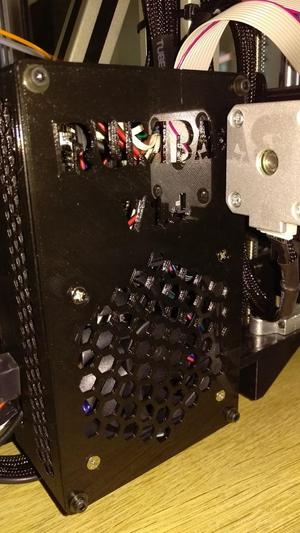 RUMBA+ casing for 2040 extrusion profile printer