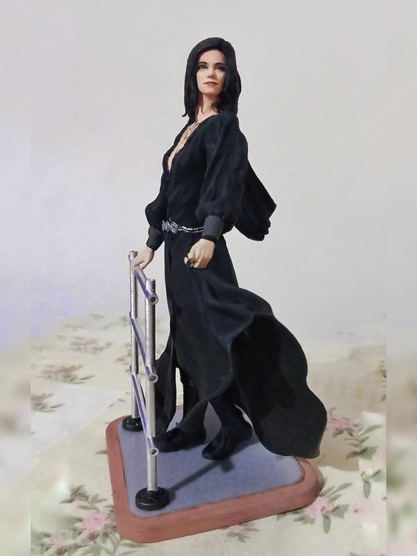 Clementine Delauney Standing