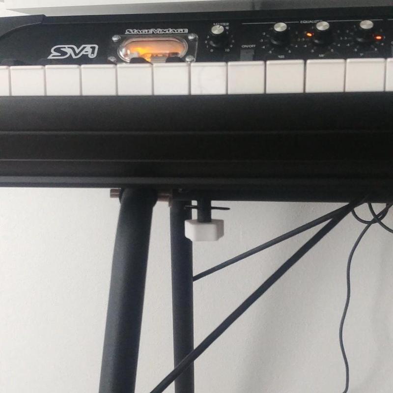 Korg SV1 keyboard stand screw head