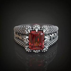 Claws emerald  gem cut  ring