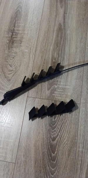 Pressure wiper spoiler