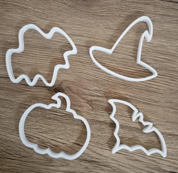 5 x Halloween cookie cutters