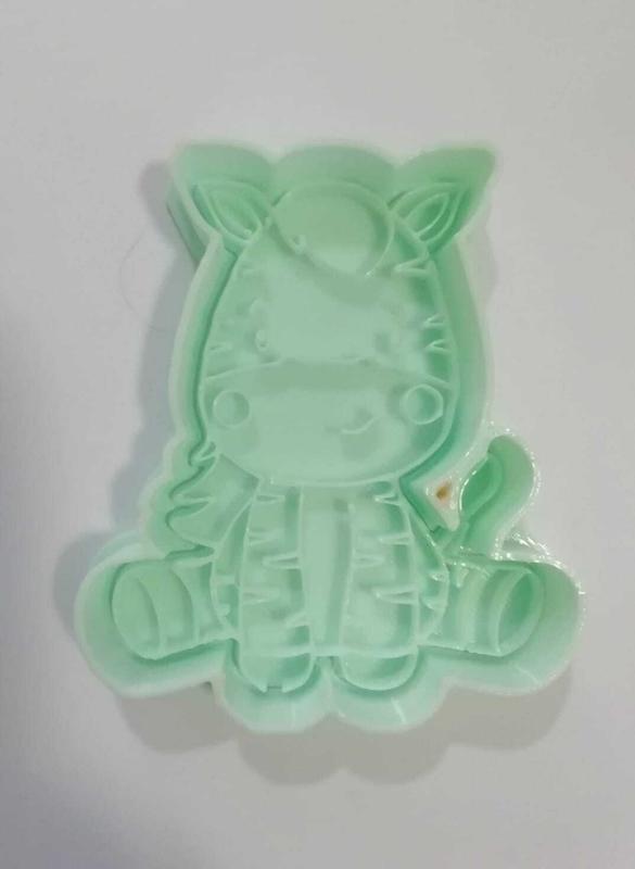 CUTTER WITH ZEBRA MARKER