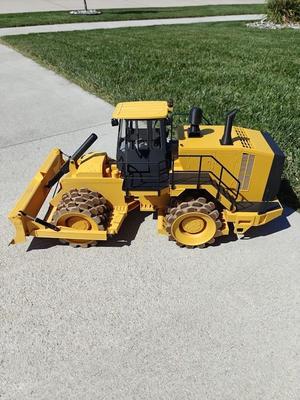 1/14 scale 825 soil compactor RC model