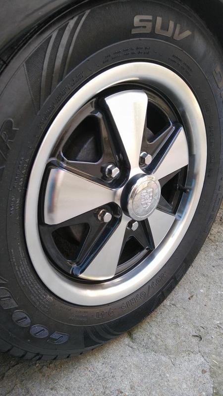 Porsche wheel center cap adapter for VW Beetle