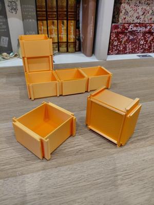 Nestable and stackable storage box