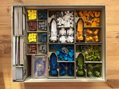 Scythe + The Wind Gambit + Invaders from Afar - insert/organizer. Sleeved cards, Horizontal and Vertical storage