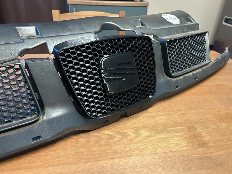 Front RS Grille Seat Cordoba, Ibiza (6K0 853 654 D)