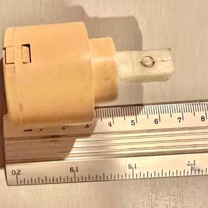 Internal guide for cartridge faucet mixer 3mm