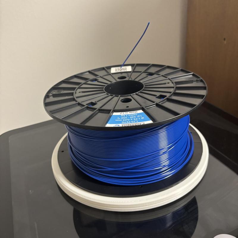 Horizontal filament spool holder