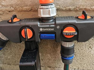 Gardena 1 to 4 Holder