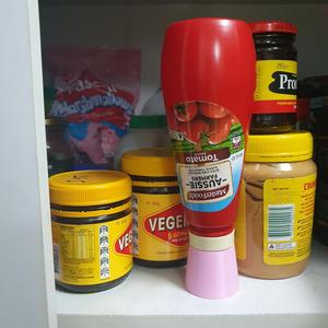 sauce bottle holder